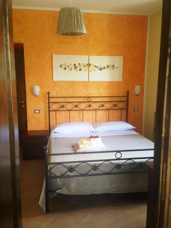 Al Casale Dei Nonni Bed and Breakfast Laureana Cilento Exteriör bild