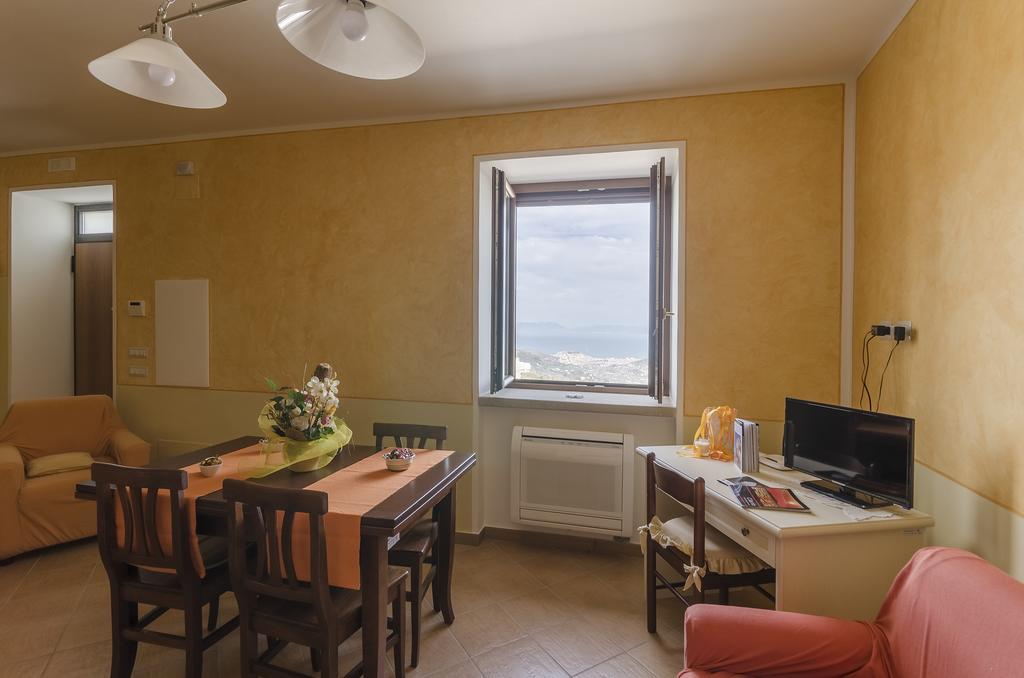 Al Casale Dei Nonni Bed and Breakfast Laureana Cilento Exteriör bild