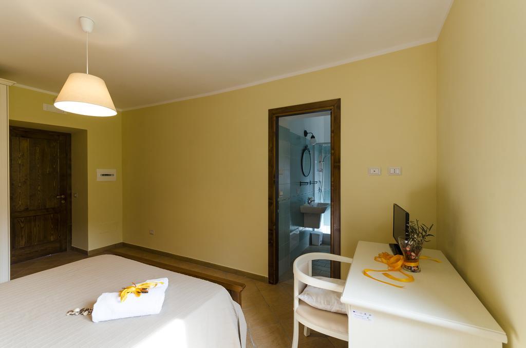 Al Casale Dei Nonni Bed and Breakfast Laureana Cilento Exteriör bild
