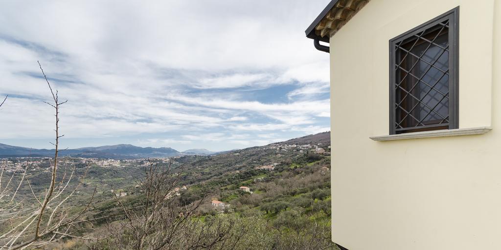 Al Casale Dei Nonni Bed and Breakfast Laureana Cilento Exteriör bild